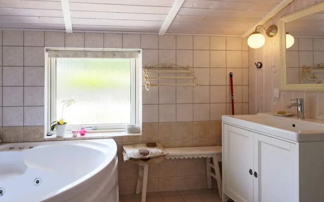 4 Person Holiday Home in Follenslev-by Traum