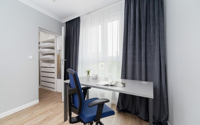 Modern Apartment With Parking by Renters