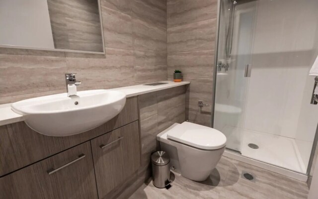 Modern 4 Bedroom Albany Apartment