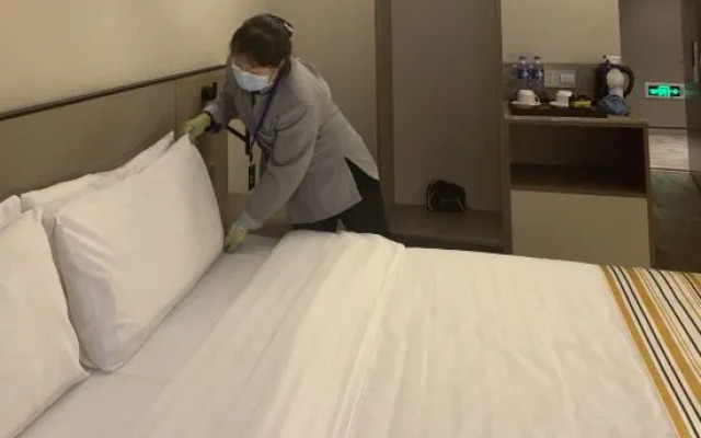 Homeinn Plus Hotel (Shenyang Qingnian Avenue Subway Station)