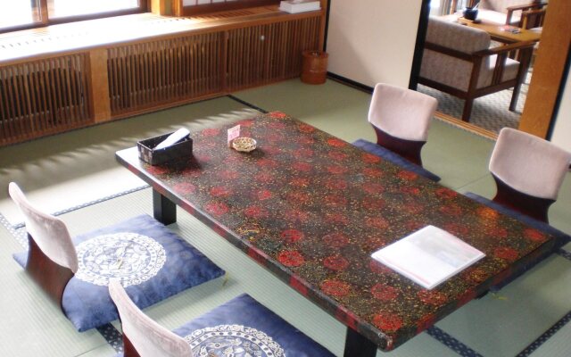 Okada Ryokan Warakutei
