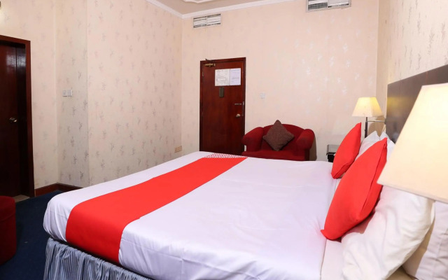 OYO 112 Semiramis Hotel