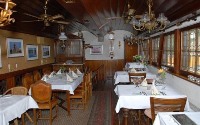 Alte Schreinerei-Auberge Harlekin