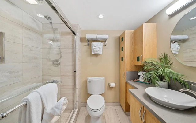 Kahana Reef 215 in Lahaina