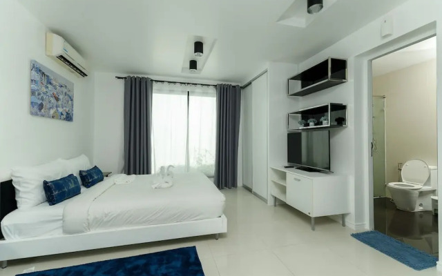 Pool villa at Kamala Regent by Lofty