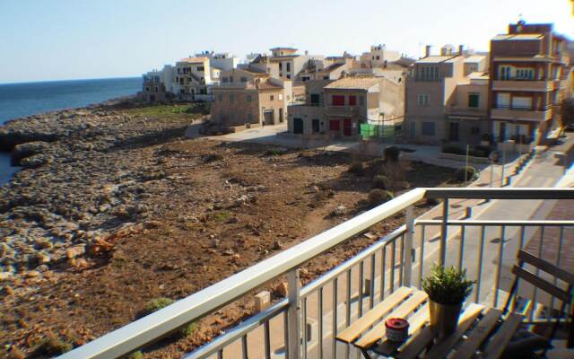 Apartment with 3 Bedrooms in S'Illot-Cala Morlanda, with Wonderful Sea View, Balcony And Wifi - 1 Km From the Beach