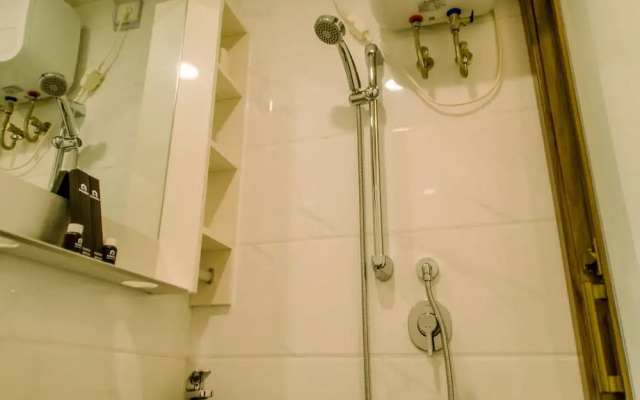 Simple And Cozy Living Studio At Sky House Bsd Apartment