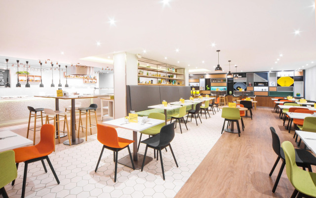 Holiday Inn London-Gatwick Airport by IHG