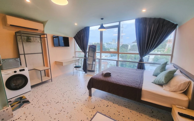 Q apaz Serviced Apartment