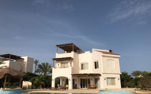 3 Bed Rooms Villa In El Gouna