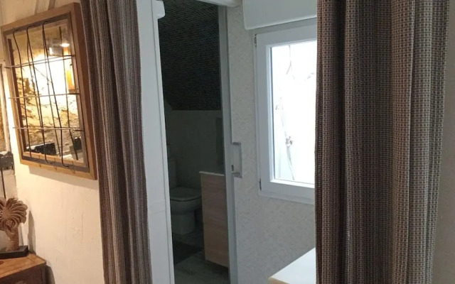House with 9 private rooms