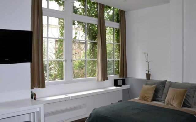 Modern Apartment in Île-de-france With Private Terrace
