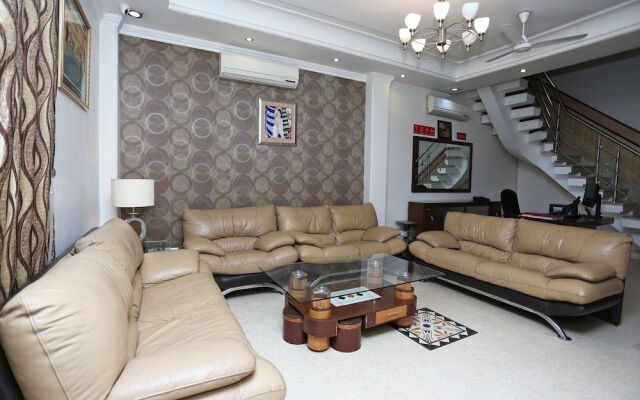 OYO 14789 Kempinski Wide