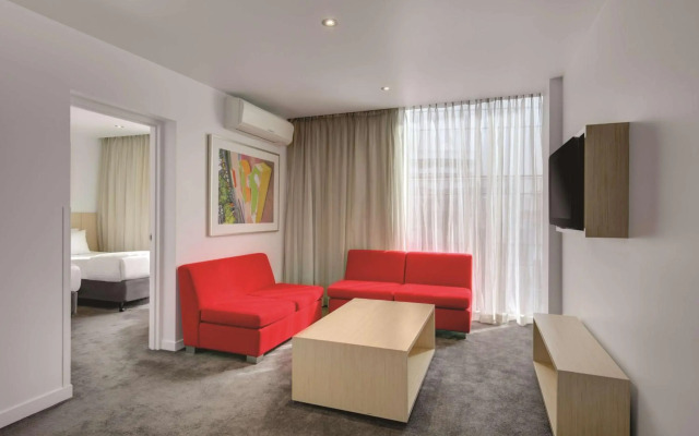 Travelodge Hotel Melbourne Docklands