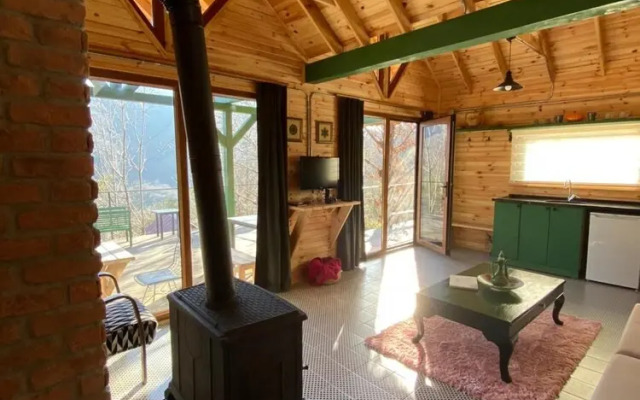 Secluded Wooden House With Jacuzzi in Sapanca