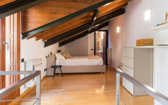 JOIVY Scenic 2BR Apt w/ Balcony & Parking