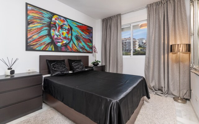 Riviera Village . Stunning 2BR Apartment in Front of Golf Courses