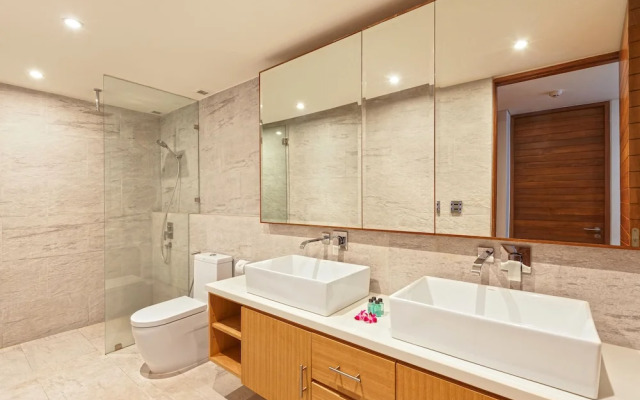 SeaView Jacuzzi BluePoint Apartment 819