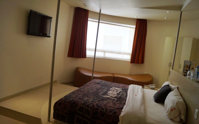 Love Hotel Kron