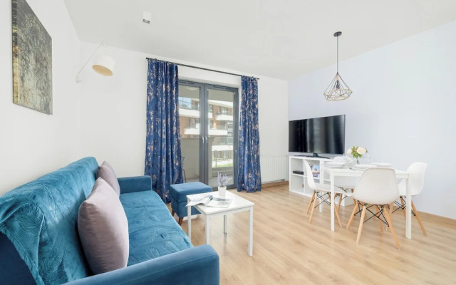 Cozy Apartment for 4 by Renters