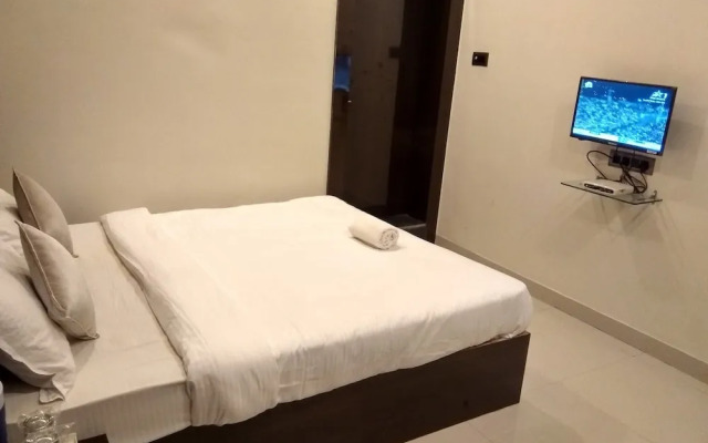 JK Rooms 126 Parashar Legacy - Station