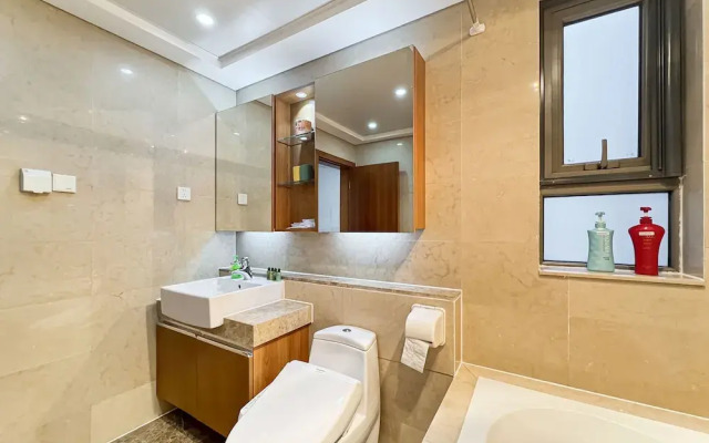 Tyms Entire bedroom Apt By Takashimaya