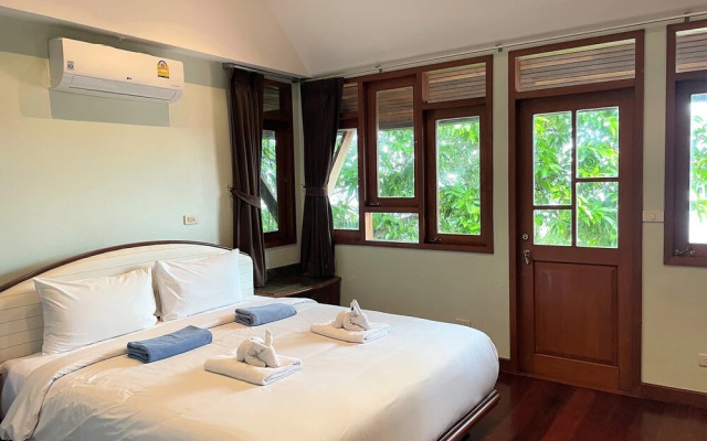 Sea view private pool villa in Patong