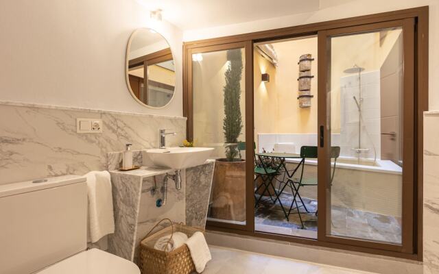 Angeles 6- Giralda Luxury by Valcambre