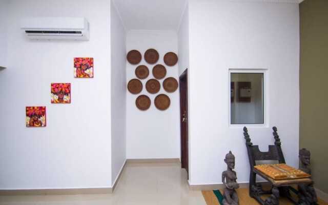 The Blank Lounge & Apartment