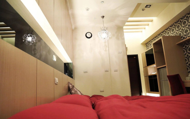 Q Square Apartment D