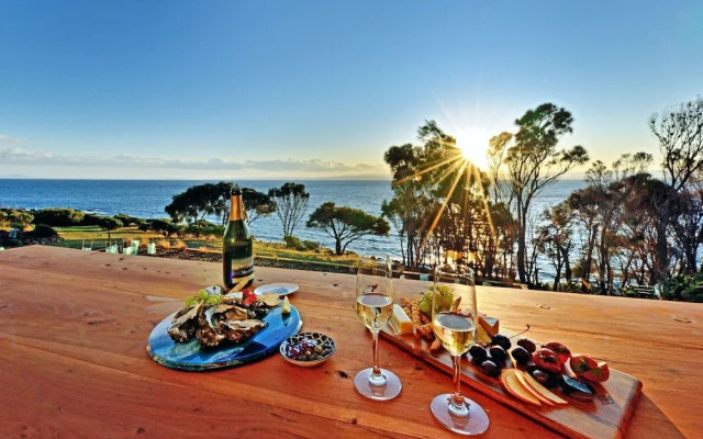 Freycinet Coastal Retreat