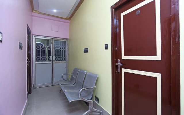 OYO 22232 Hotel Continental & Lodge