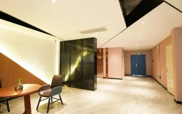Maple Hotel
