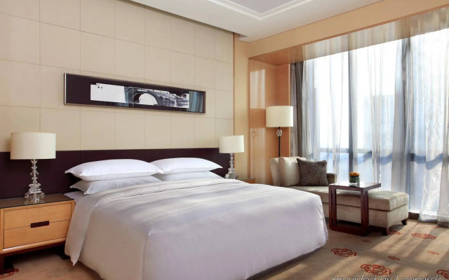 Sheraton Wuxi Binhu Hotel