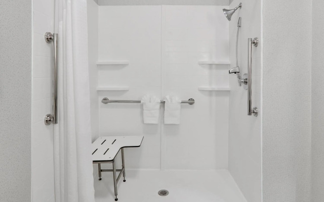 Holiday Inn Express Hotel & Suites Dallas - Duncanville by IHG