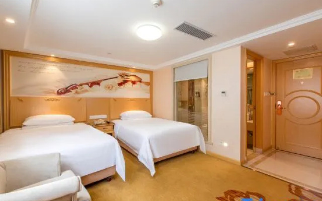 Vienna Hotel (Guangzhou railway station & Xiaobei subway station)
