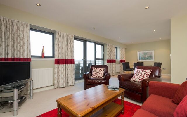 411 - Corinthian Quay Apartment