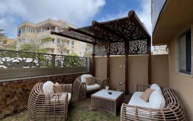 Al Faisal luxury apartment - Mamoura Compound