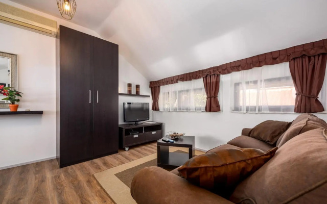 Apartments Katoro Plava Laguna