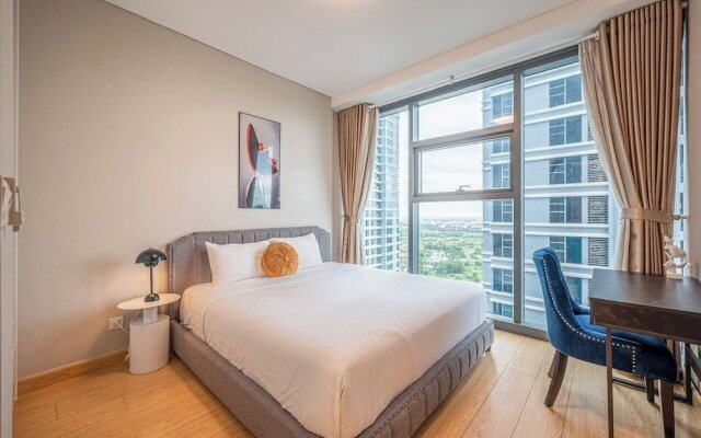 Luxury Sunwah Apartment near Landmark 81 - City View