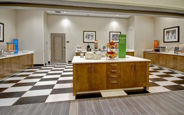 Hampton Inn & Suites by Hilton Grande Prairie