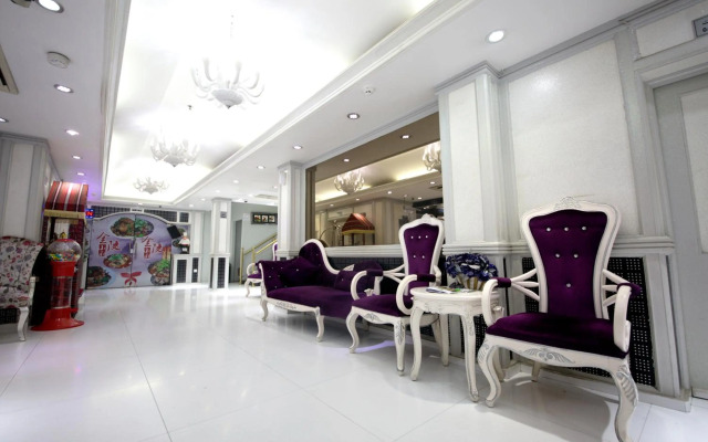 White Fort Hotel