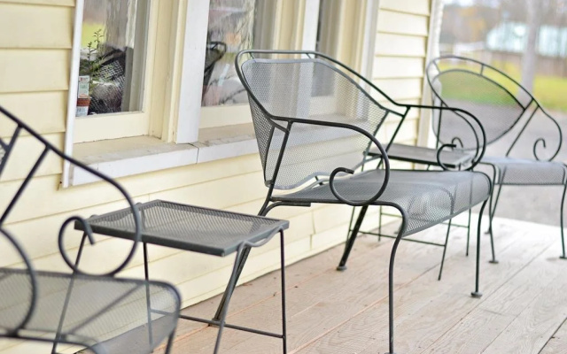 The Whitetail and Suites