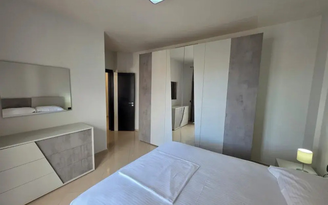 Thomas K Veranda Apartment