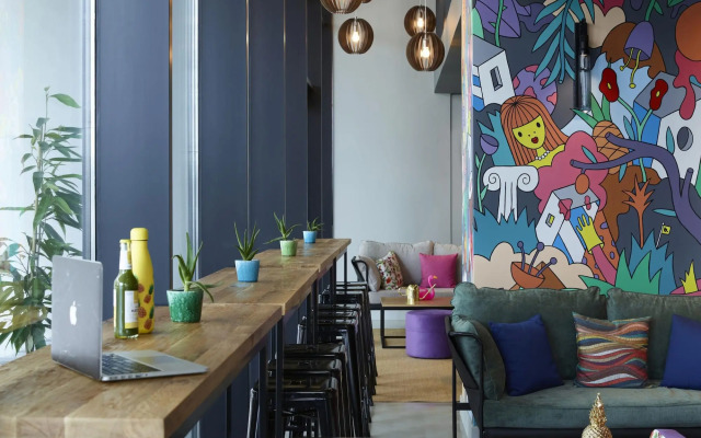 Moxy Athens City