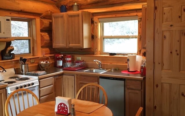 Two Bears Inn Bed & Breakfast