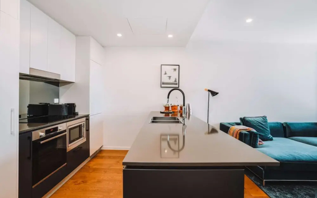 Perfect Located 1-bed With Great Views