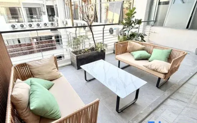 Meiyu Serviced Apartment (Zhongshan Park Subway Station)