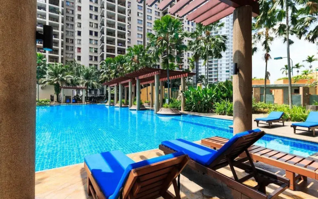 Chic Family Home Near Mont Kiara