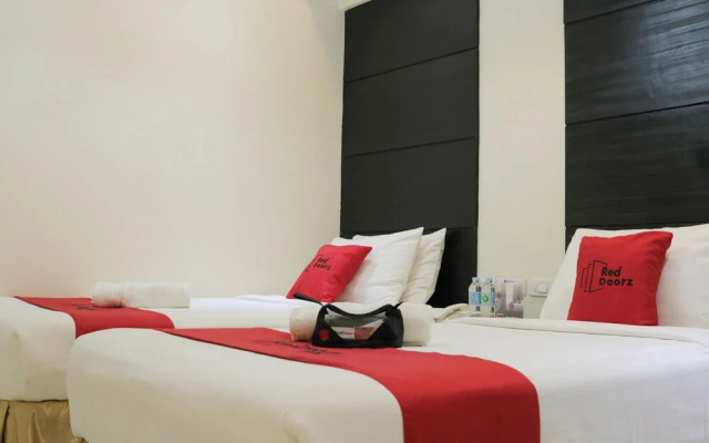 RedDoorz Plus @ Hernan Cortez Cebu